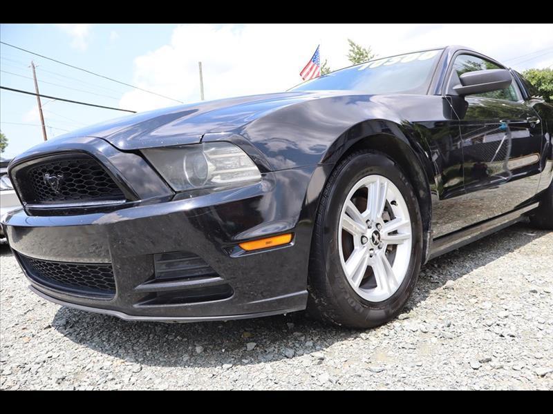 2014 Ford Mustang V6 Coupe