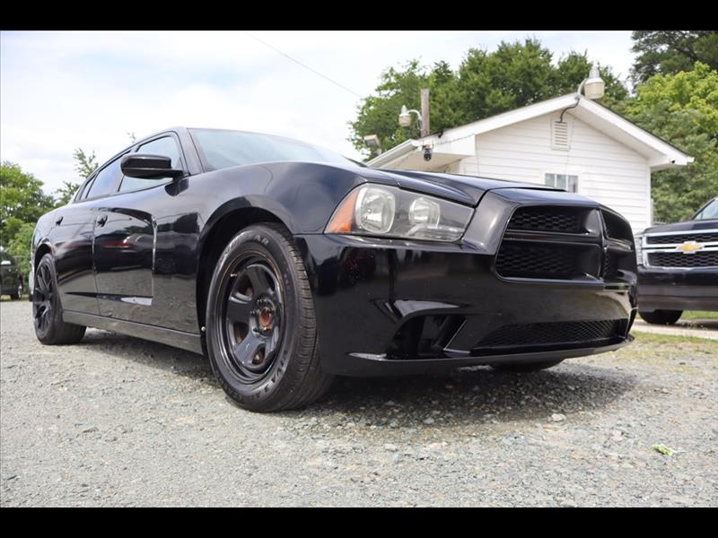 2014 Dodge Charger SE's photo
