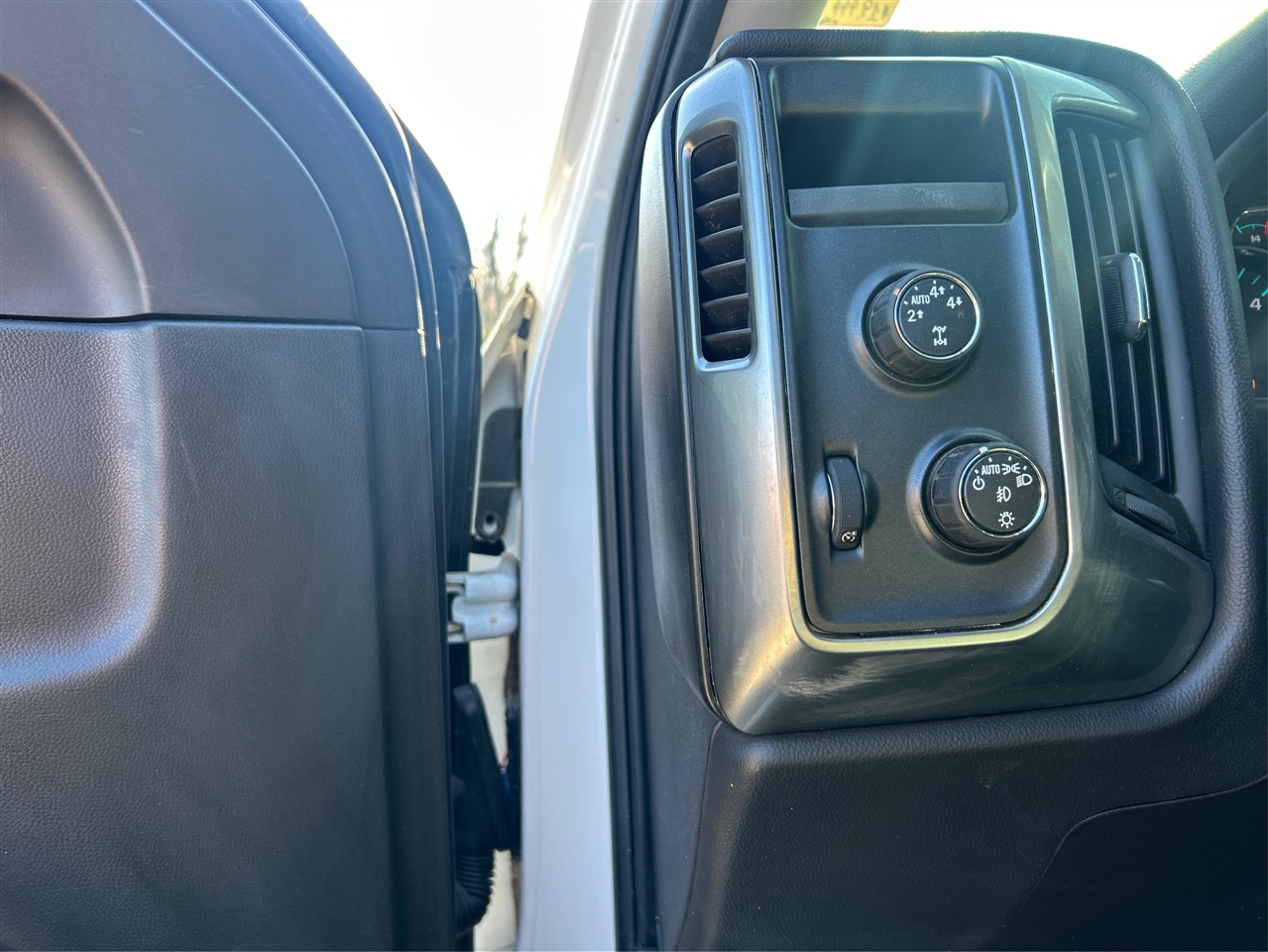 Chevrolet Silverado 1500 LS Crew Cab 4WD 2009