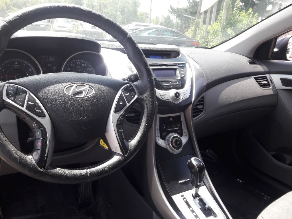 Hyundai Elantra GLS A/T 2012