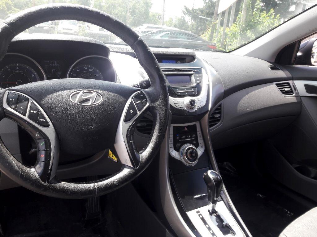 Hyundai Elantra GLS A/T 2012