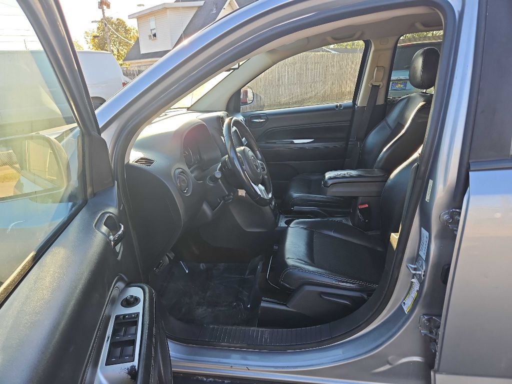 Jeep Compass Latitude FWD 2016