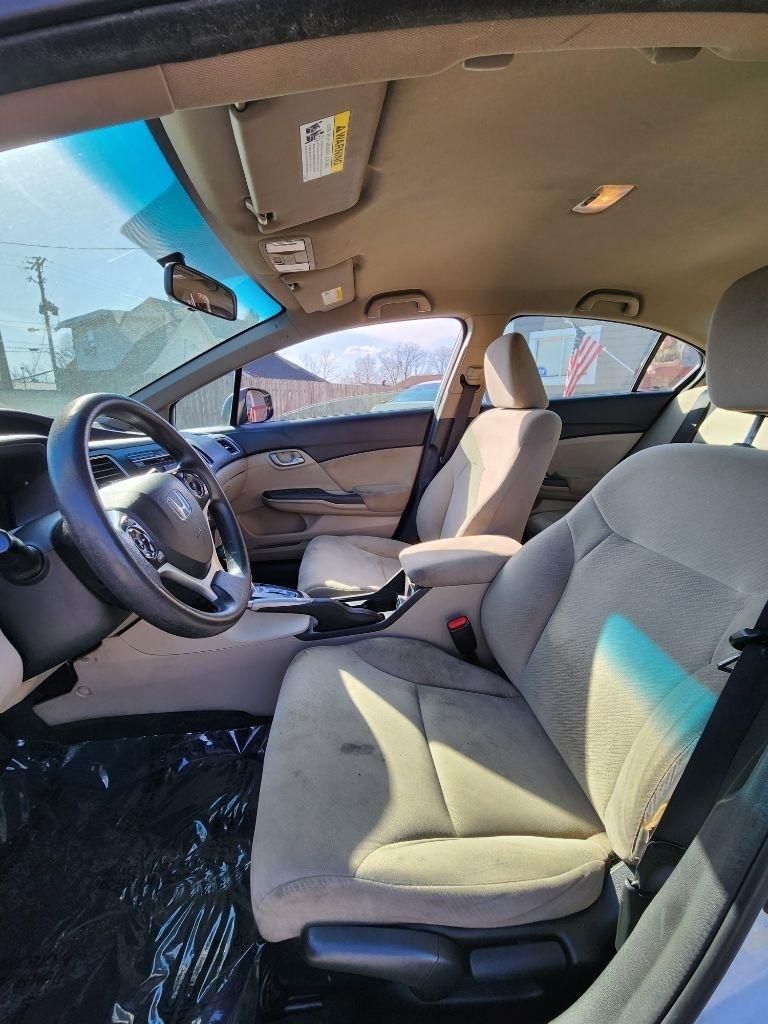 Honda Civic LX Sedan 5-Speed AT 2013