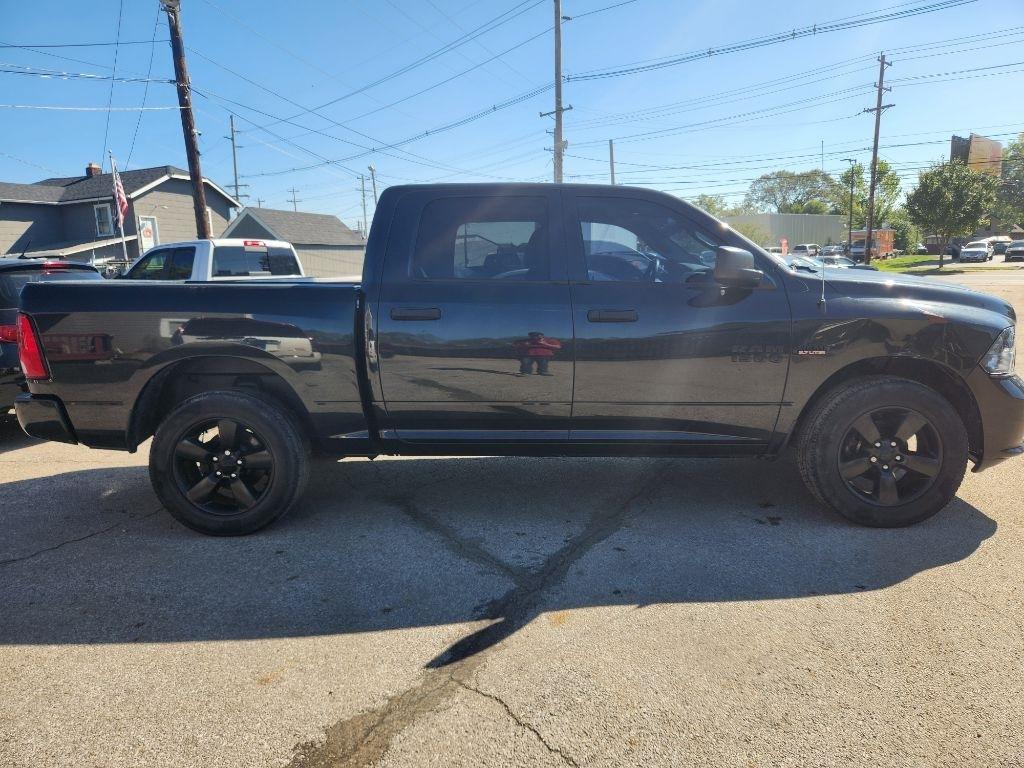 RAM 1500 Tradesman Crew Cab SWB 4WD 2017