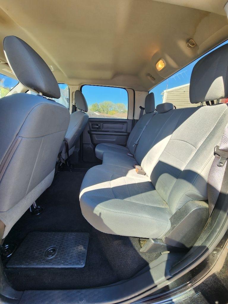 RAM 1500 Tradesman Crew Cab SWB 4WD 2017