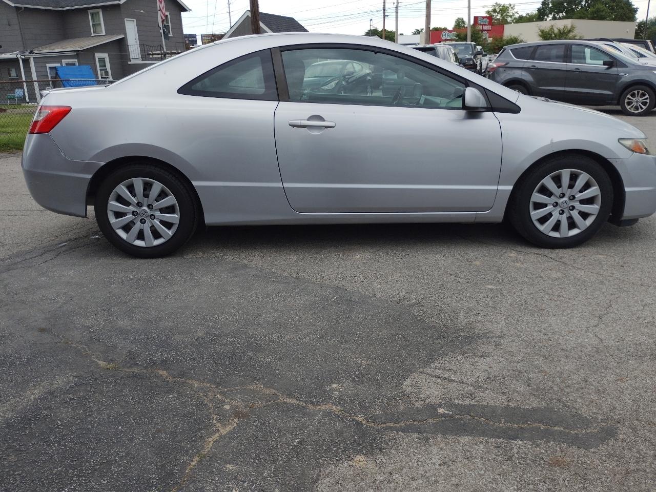 Honda Civic LX Coupe 5-Speed AT 2010