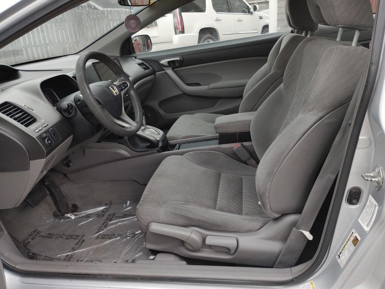 Honda Civic LX Coupe 5-Speed AT 2010