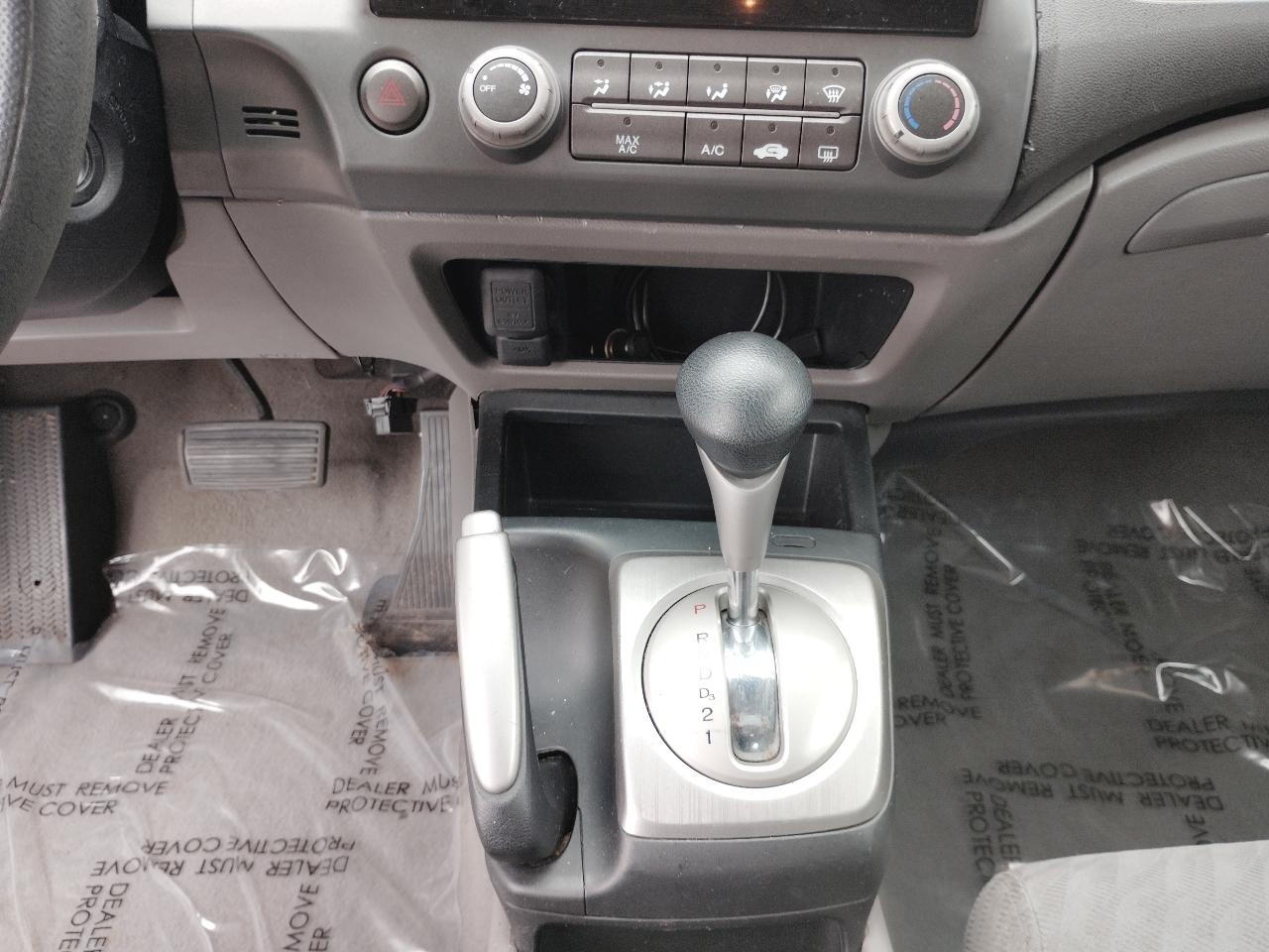 Honda Civic LX Coupe 5-Speed AT 2010