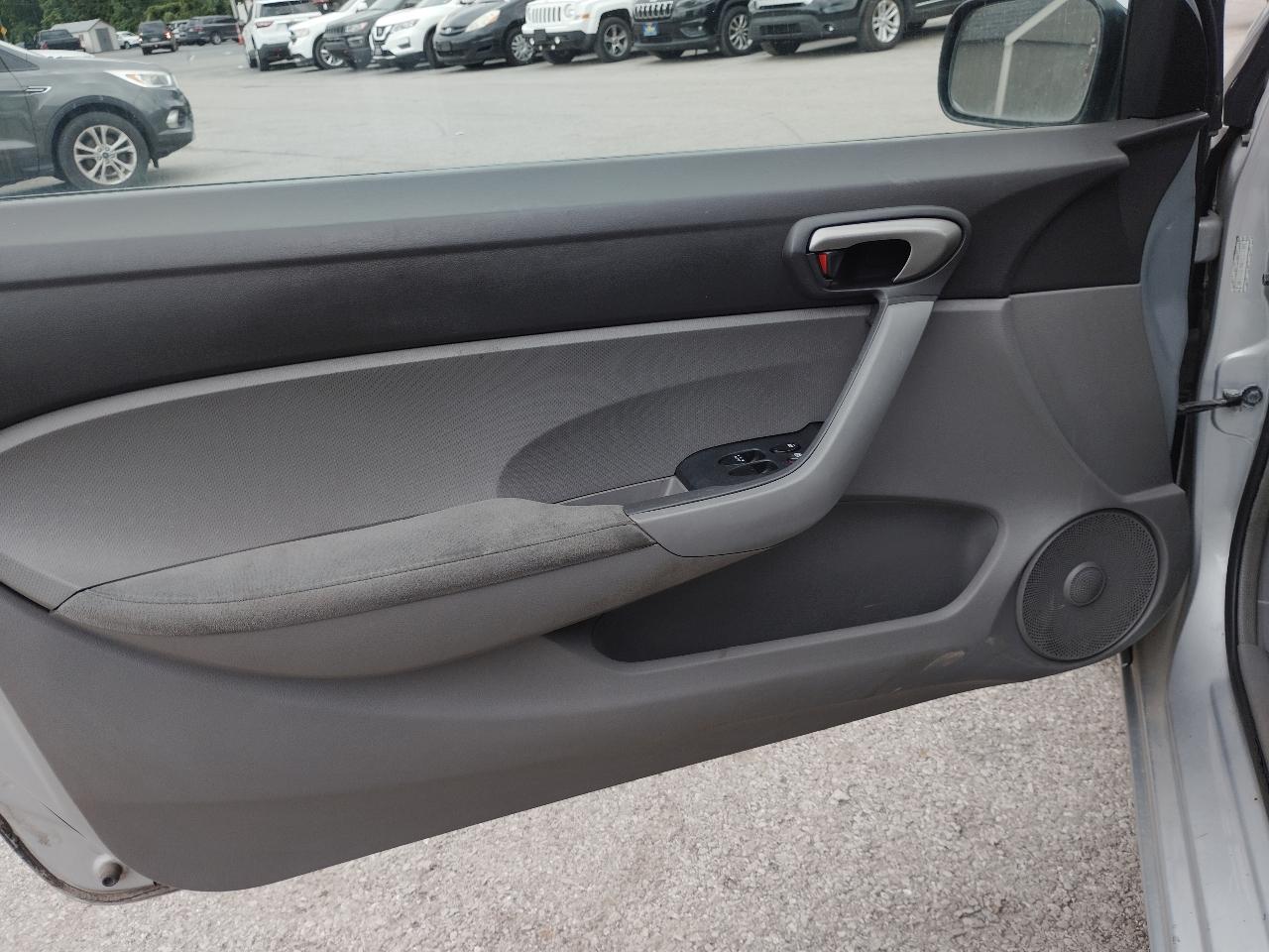 Honda Civic LX Coupe 5-Speed AT 2010