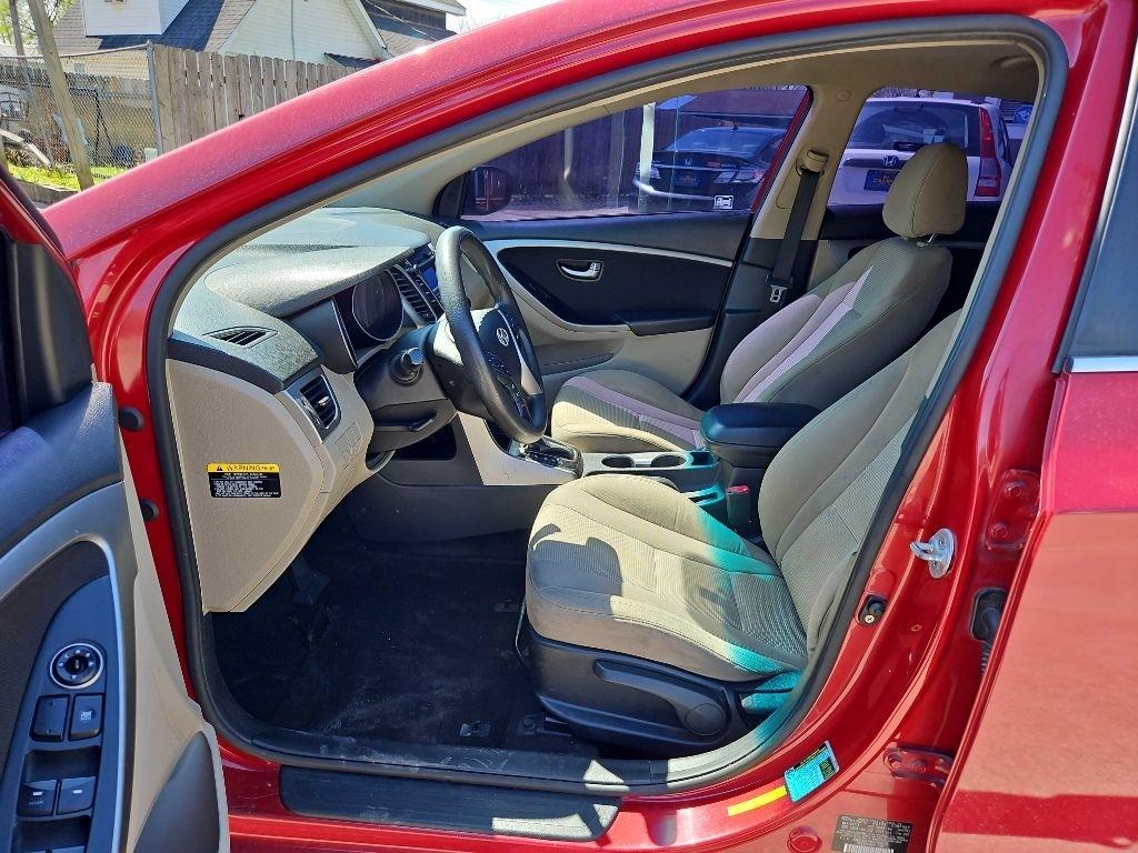 Hyundai Elantra GT A/T 2017
