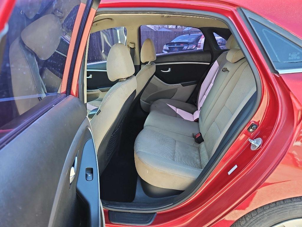 Hyundai Elantra GT A/T 2017