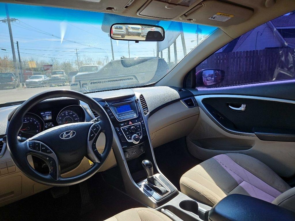 Hyundai Elantra GT A/T 2017