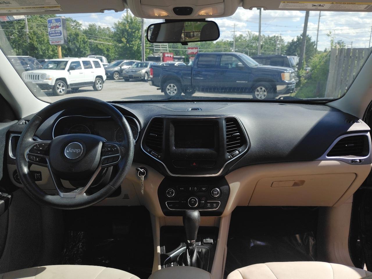 Jeep Cherokee Latitude FWD 2019