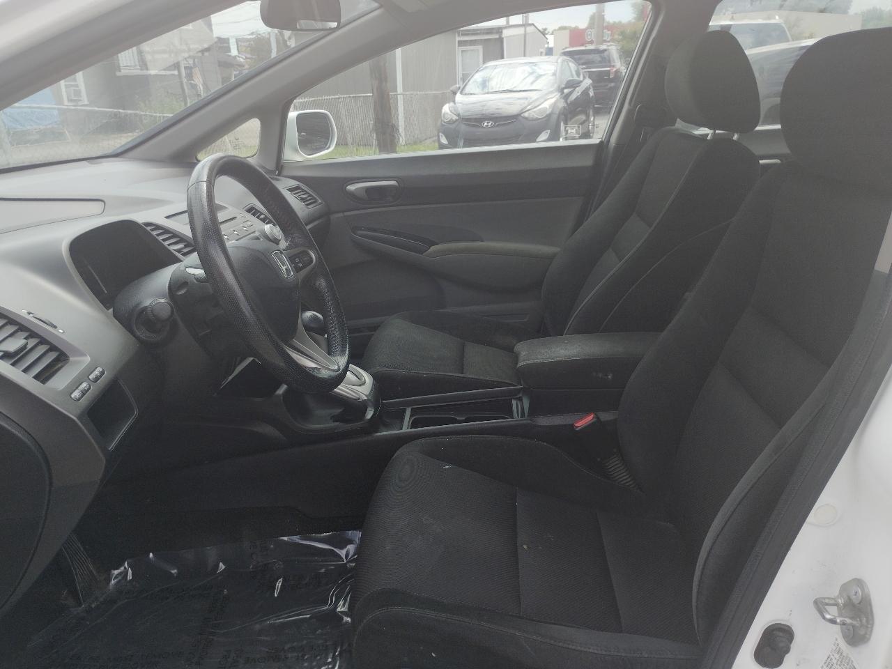 Honda Civic LX-S Sedan 5-Speed AT 2010