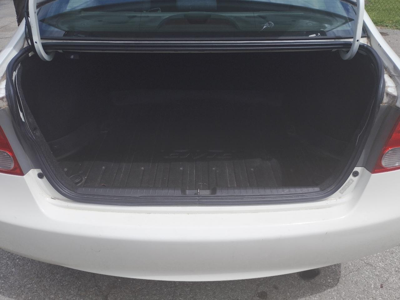 Honda Civic LX-S Sedan 5-Speed AT 2010