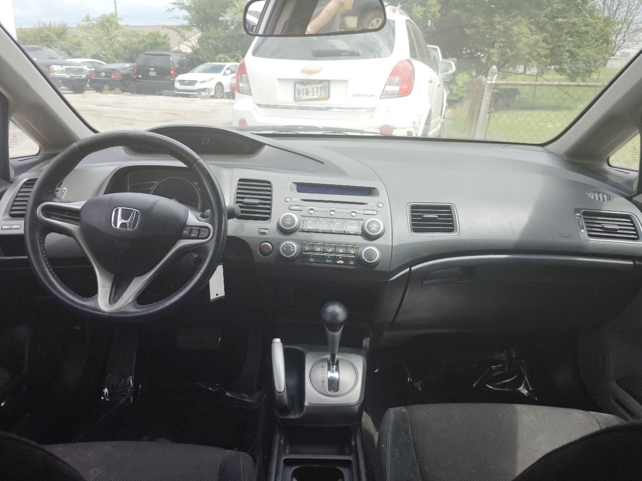 Honda Civic LX-S Sedan 5-Speed AT 2010