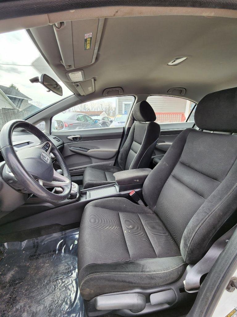 Honda Civic LX-S Sedan 5-Speed AT 2010