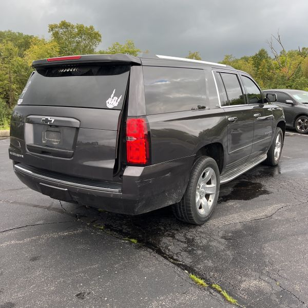 2016 Chevrolet Suburban LTZ photo 3