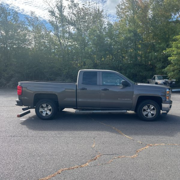 2014 Chevrolet Silverado 1500 photo 2