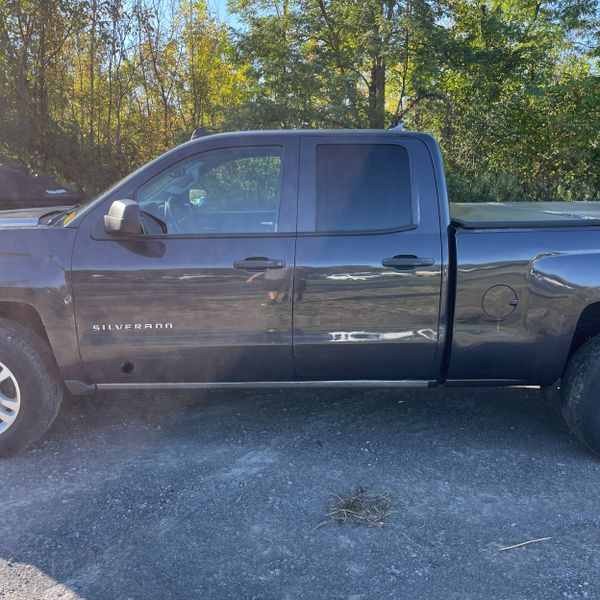 2014 Chevrolet Silverado 1500 photo 2