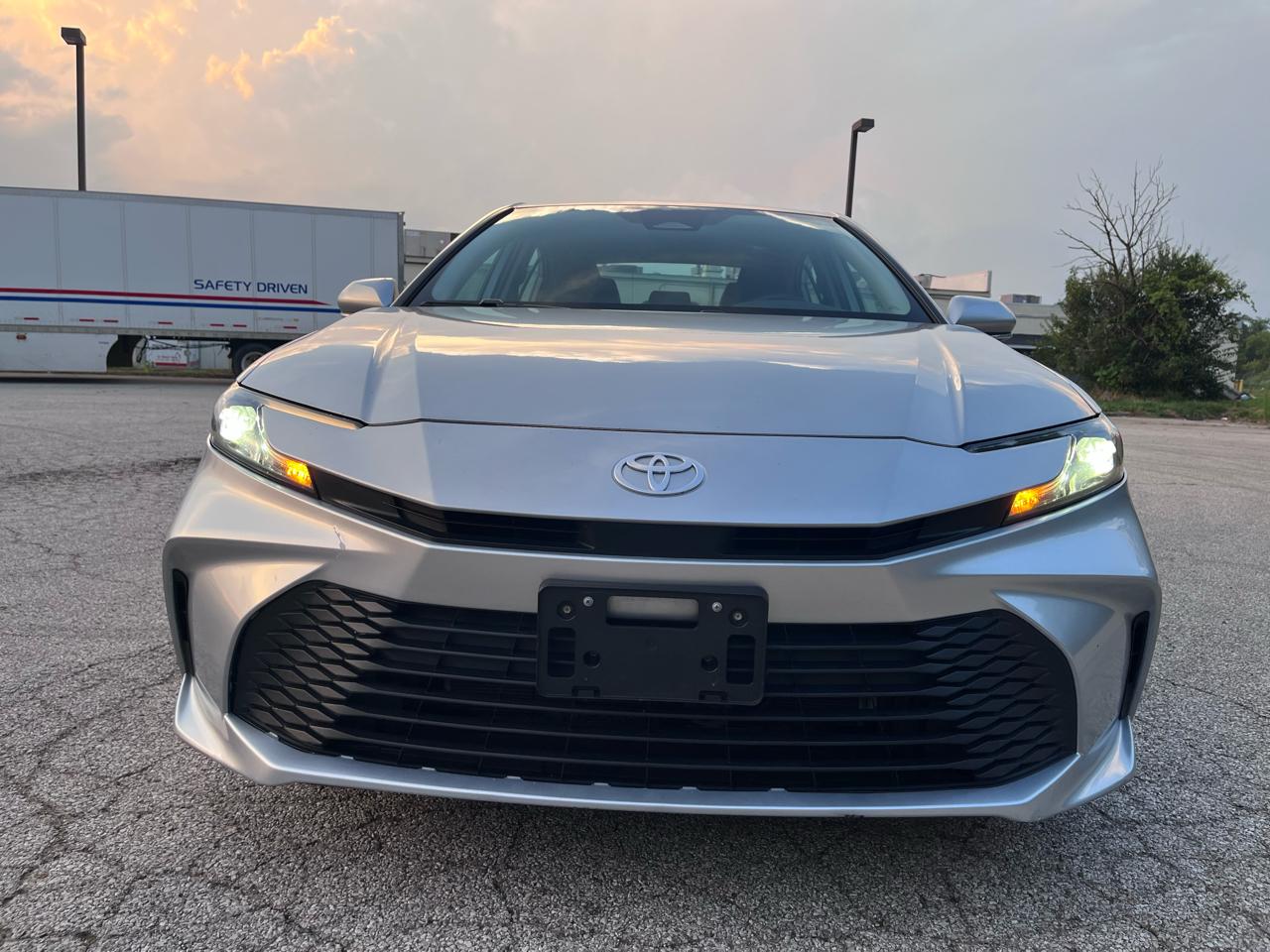 Toyota Camry Hybrid LE 2025