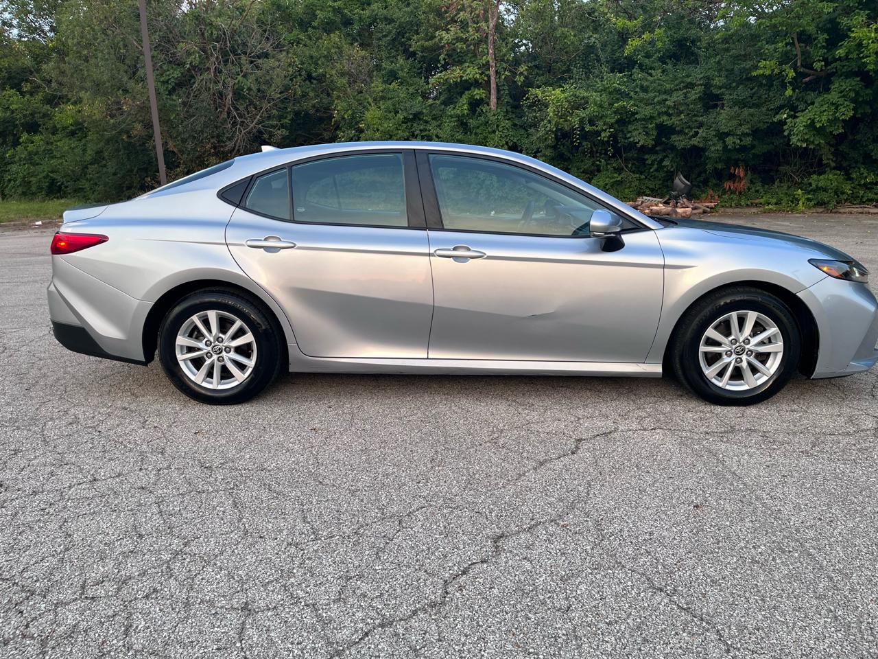 Toyota Camry Hybrid LE 2025