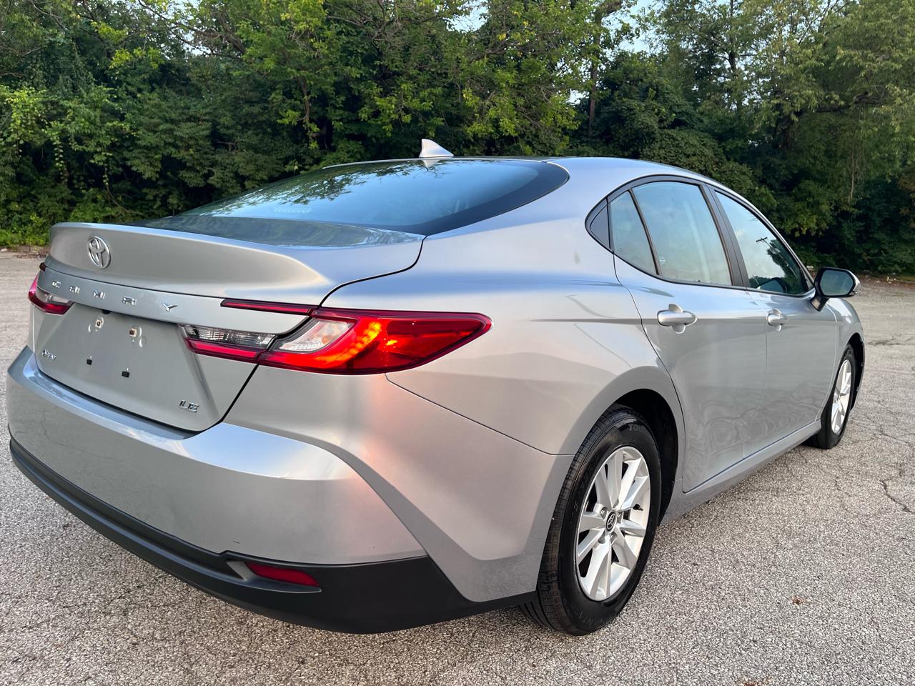 Toyota Camry Hybrid LE 2025