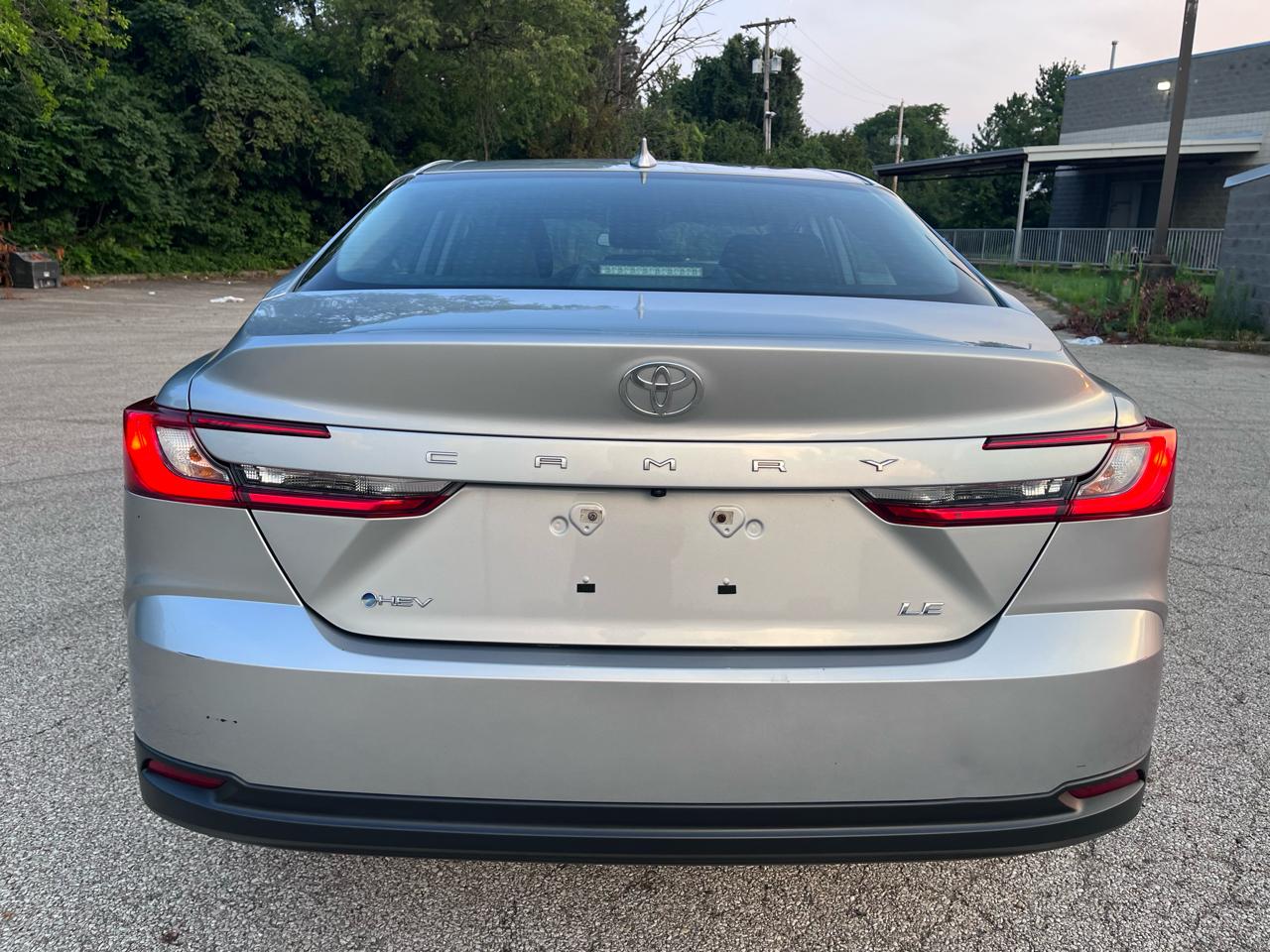 Toyota Camry Hybrid LE 2025