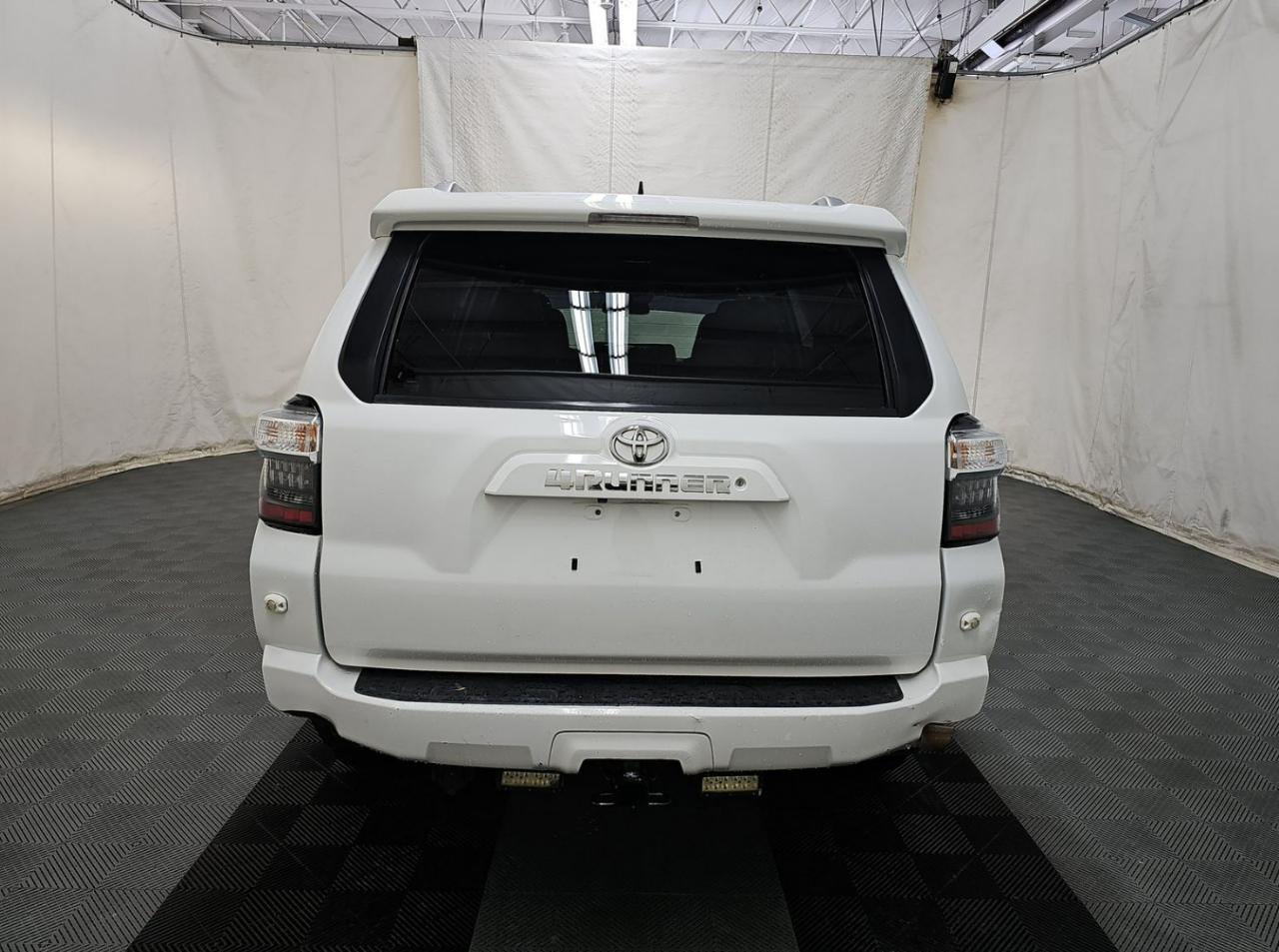 Toyota 4Runner SR5 4WD 2018