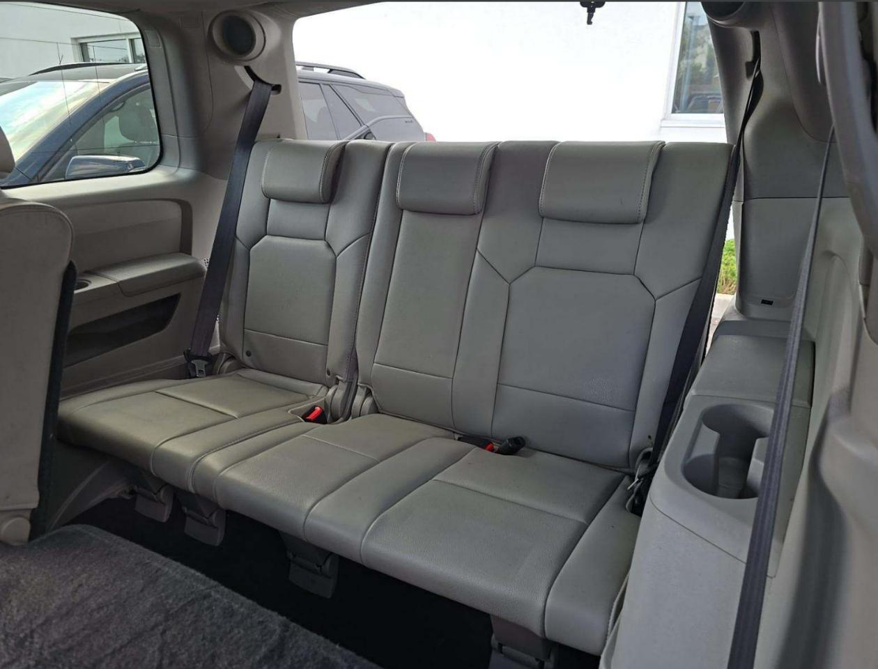 Honda Pilot Touring 4WD with DVD 2009