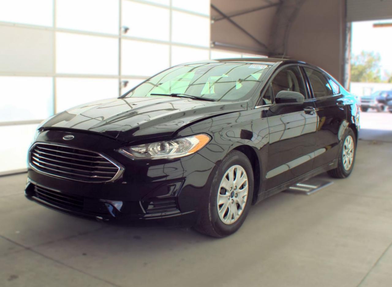 Ford Fusion S 2019