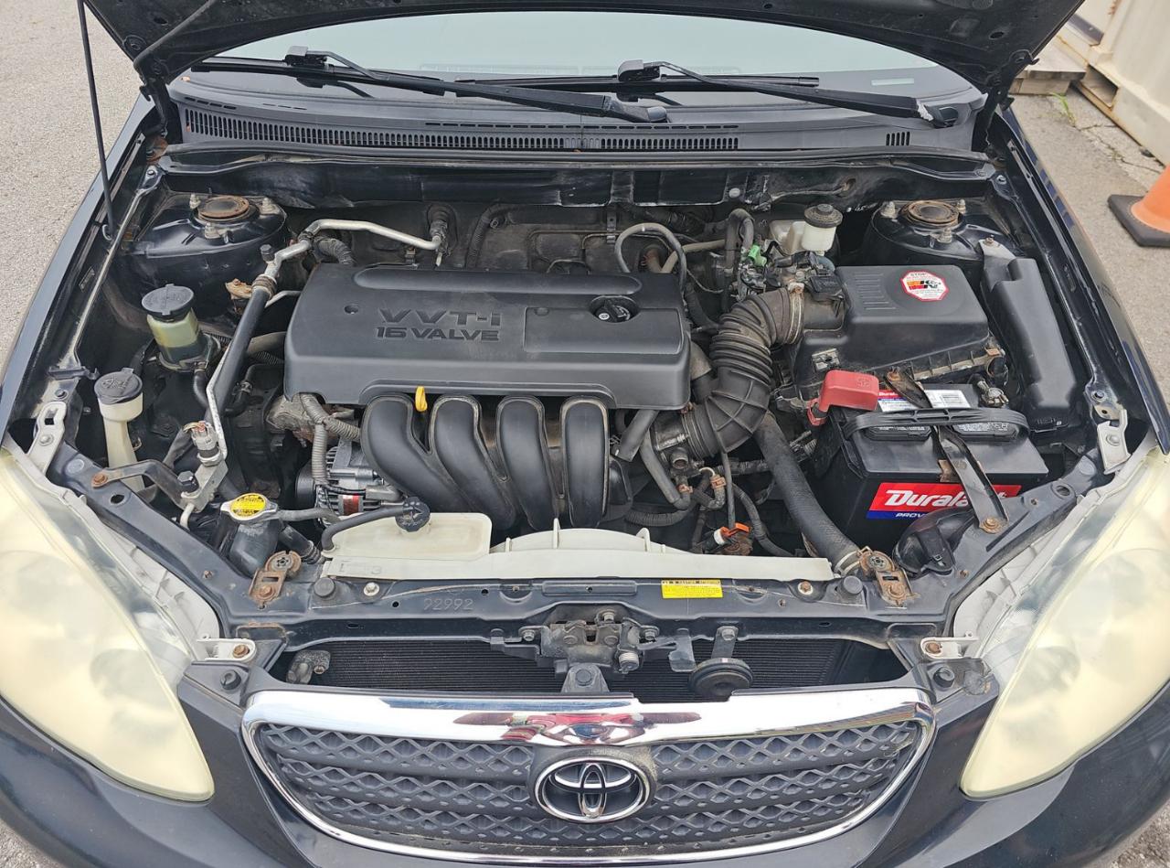 Toyota Corolla LE 2005