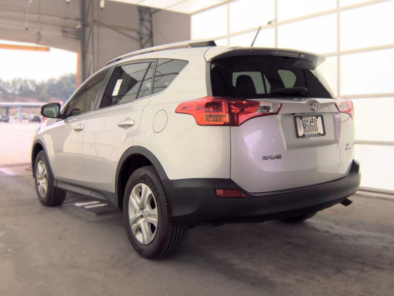 Toyota RAV4 LE AWD 2015