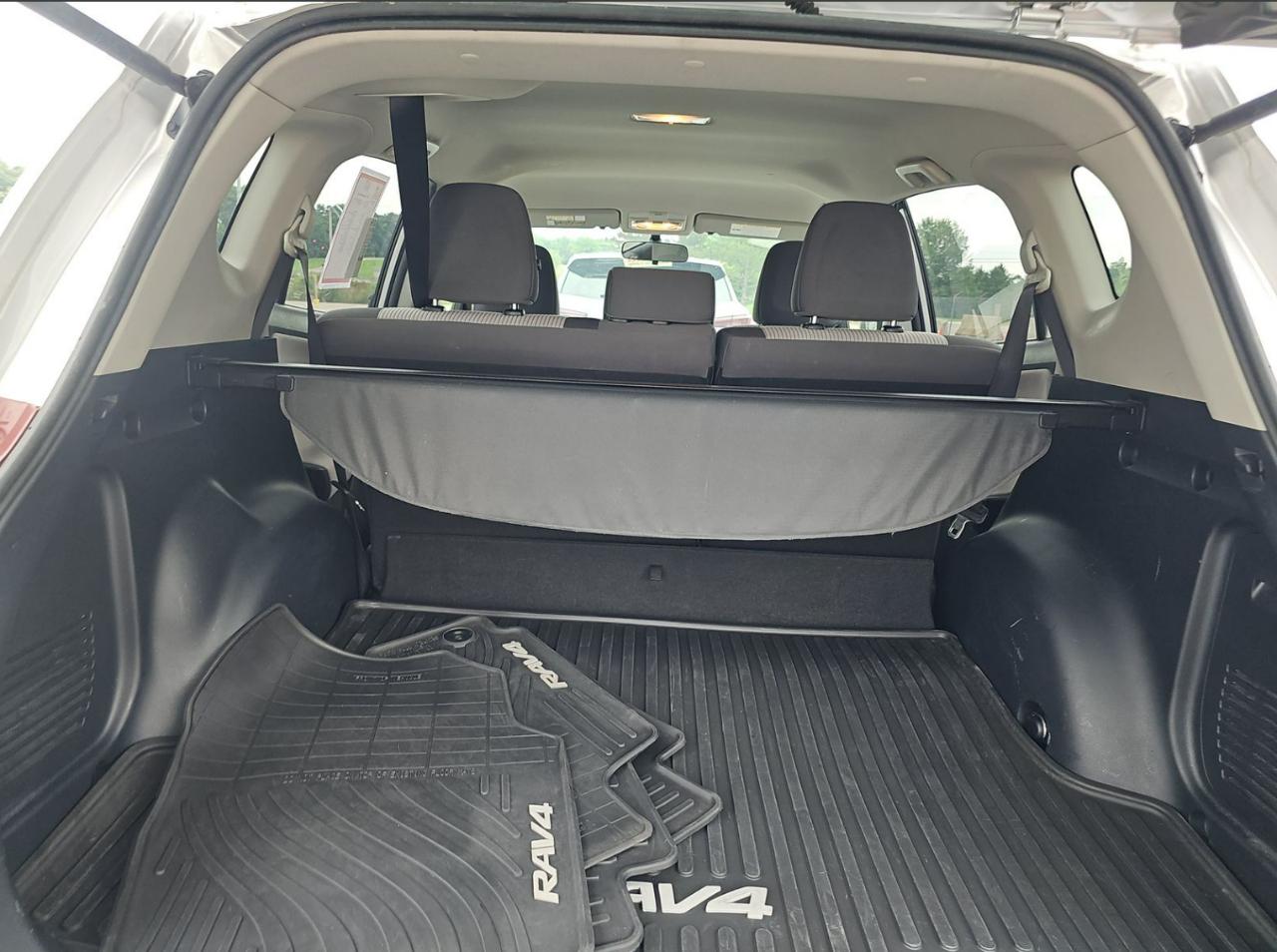 Toyota RAV4 LE AWD 2015