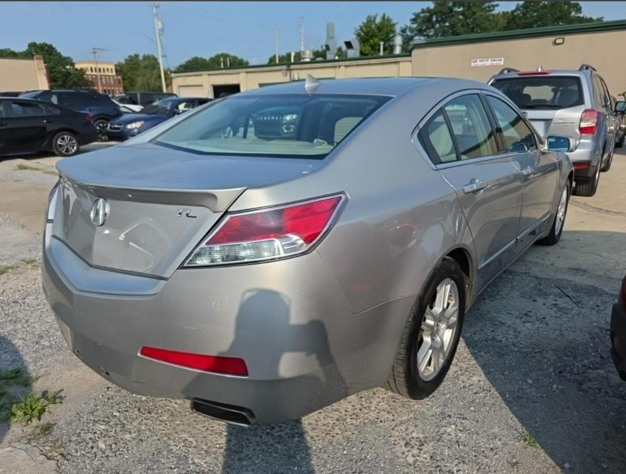 Acura TL 5-Speed AT with Tech Package 2010