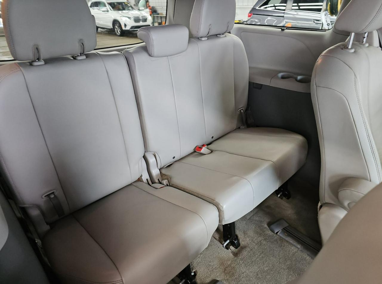 Toyota Sienna Limited AWD 7-Passenger V6 2014