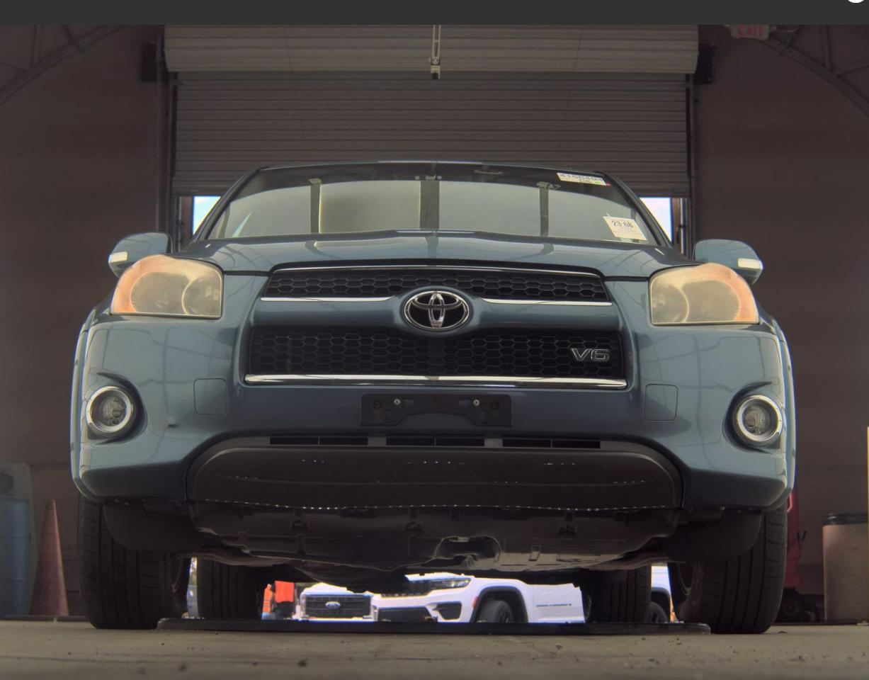 Toyota RAV4 Limited V6 4WD 2009