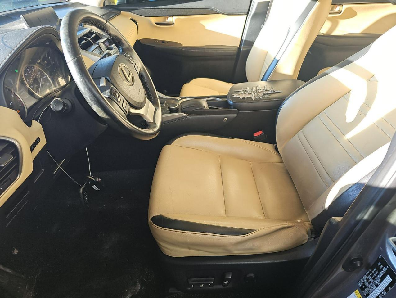 Lexus NX 200t FWD 2016