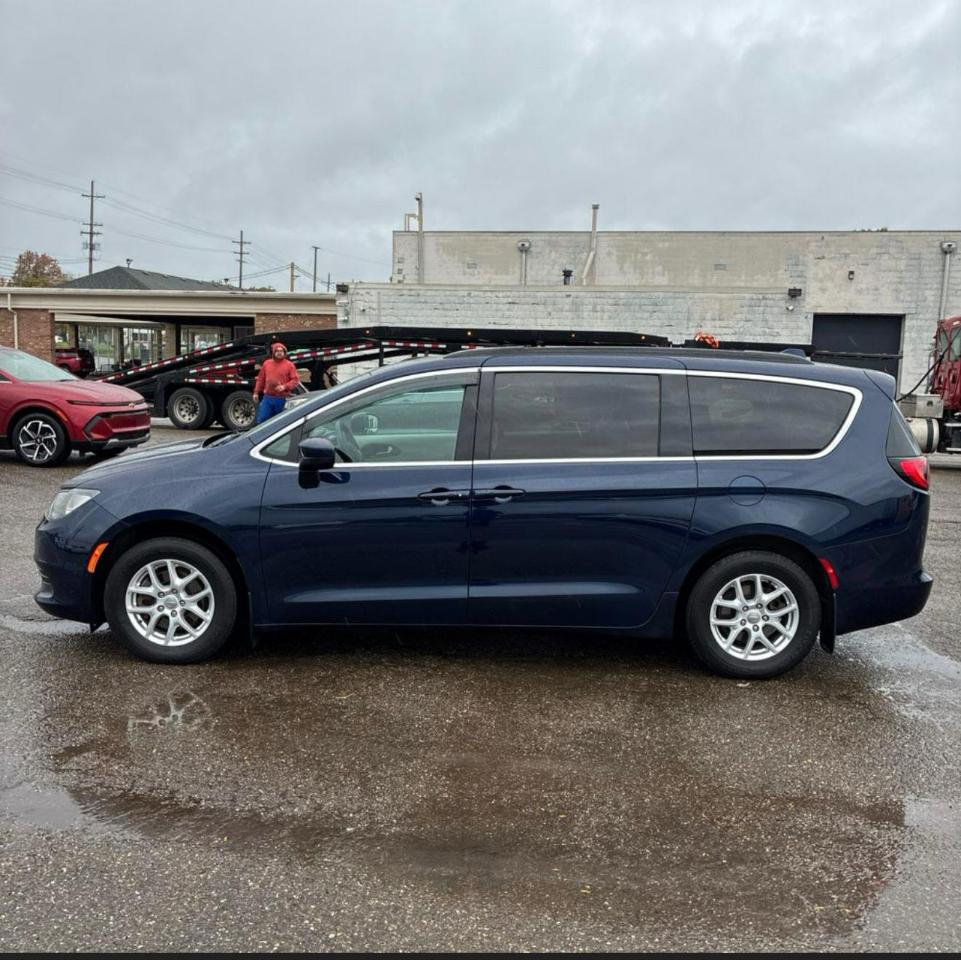 Chrysler Pacifica Touring 2017