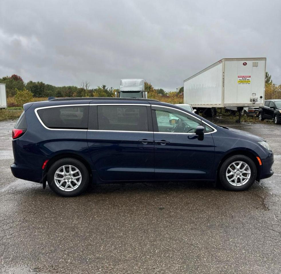 Chrysler Pacifica Touring 2017