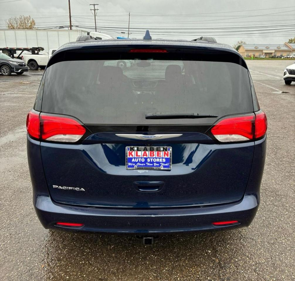 Chrysler Pacifica Touring 2017
