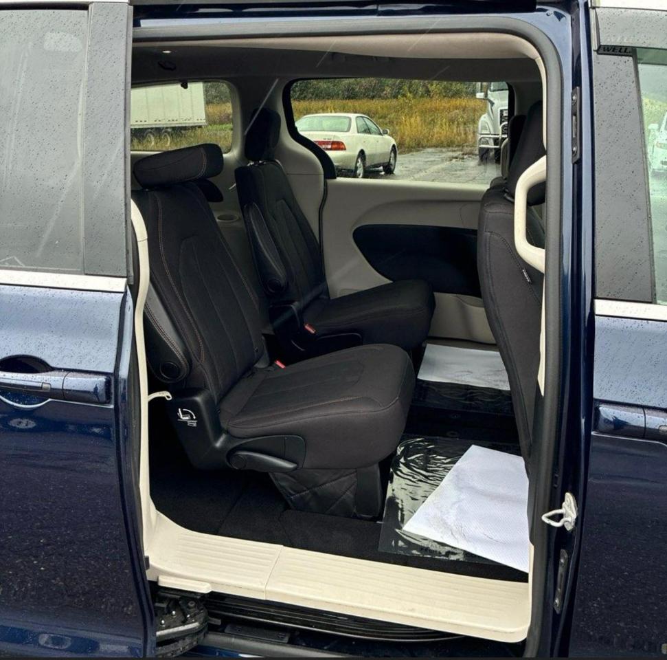 Chrysler Pacifica Touring 2017