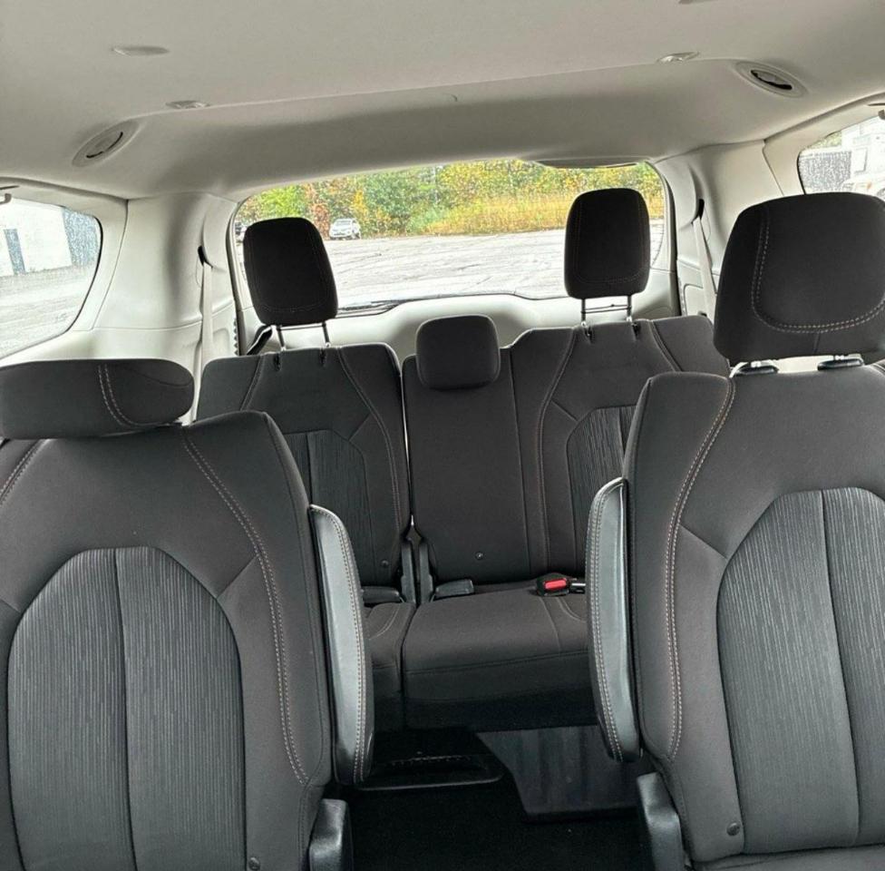Chrysler Pacifica Touring 2017
