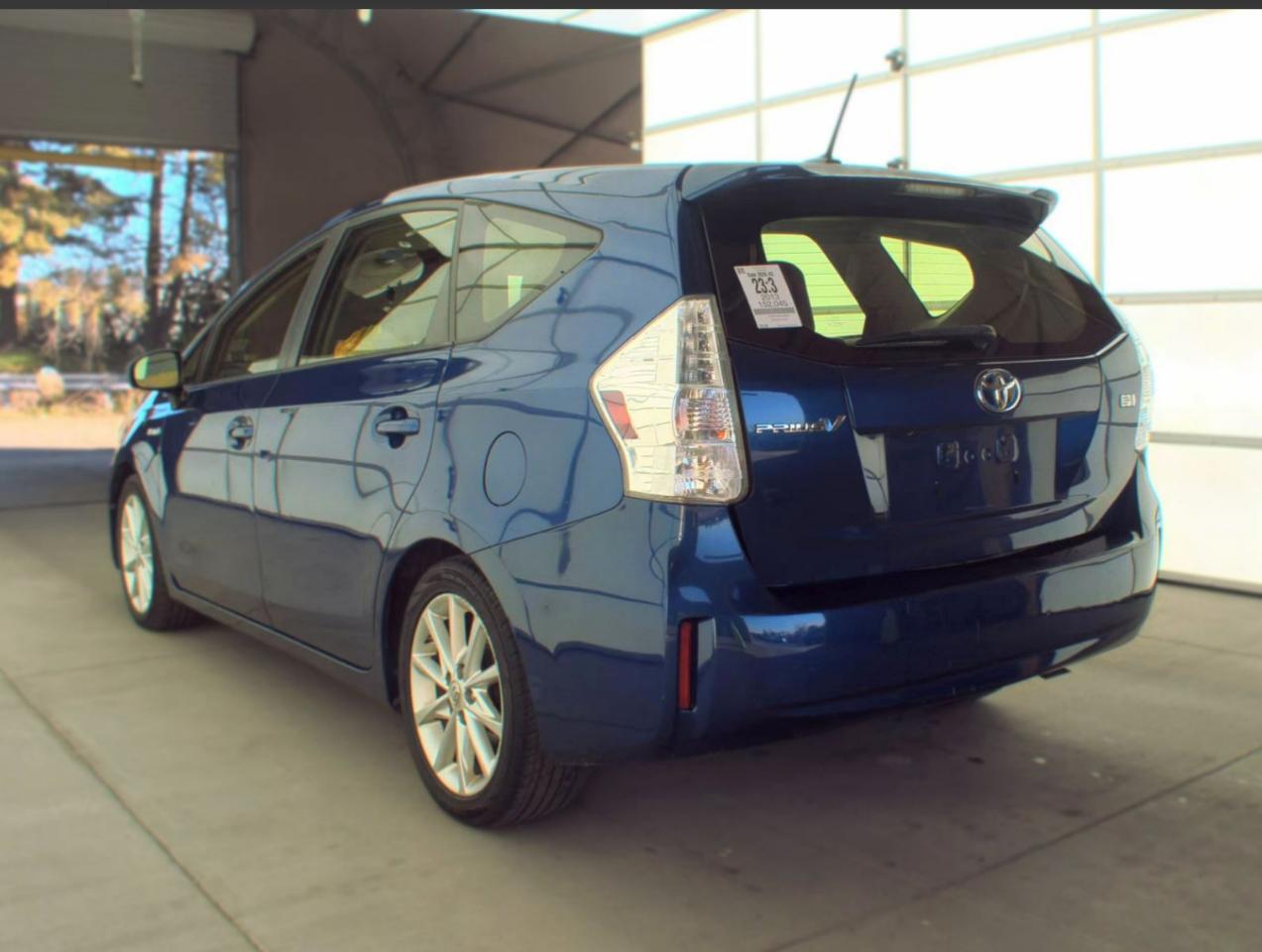 Toyota Prius V Five 2013