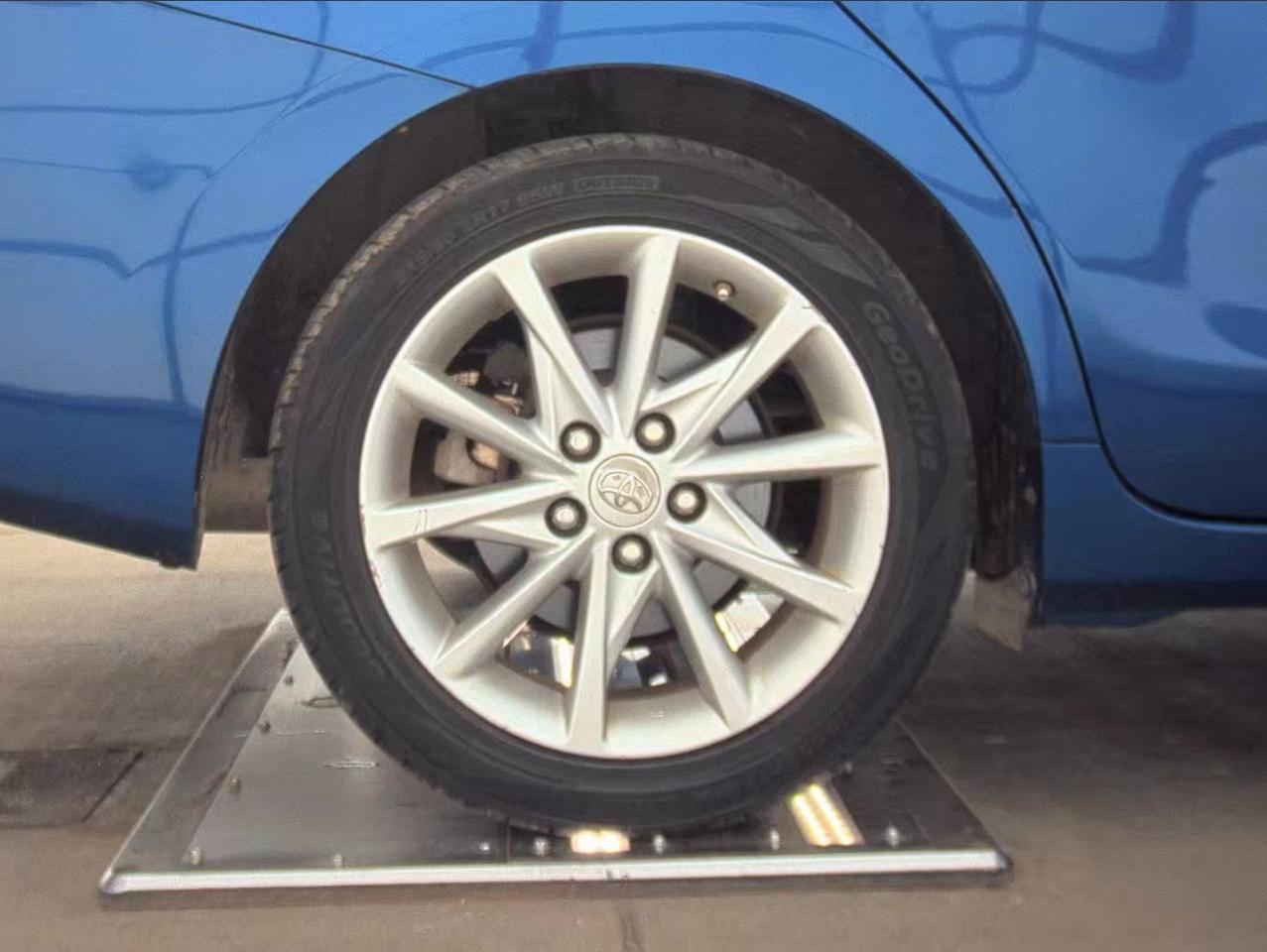 Toyota Prius V Five 2013
