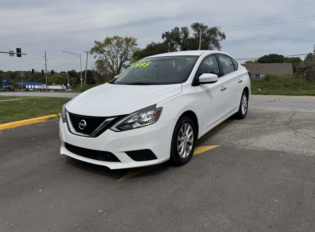 2019 Nissan Sentra SV photo 2