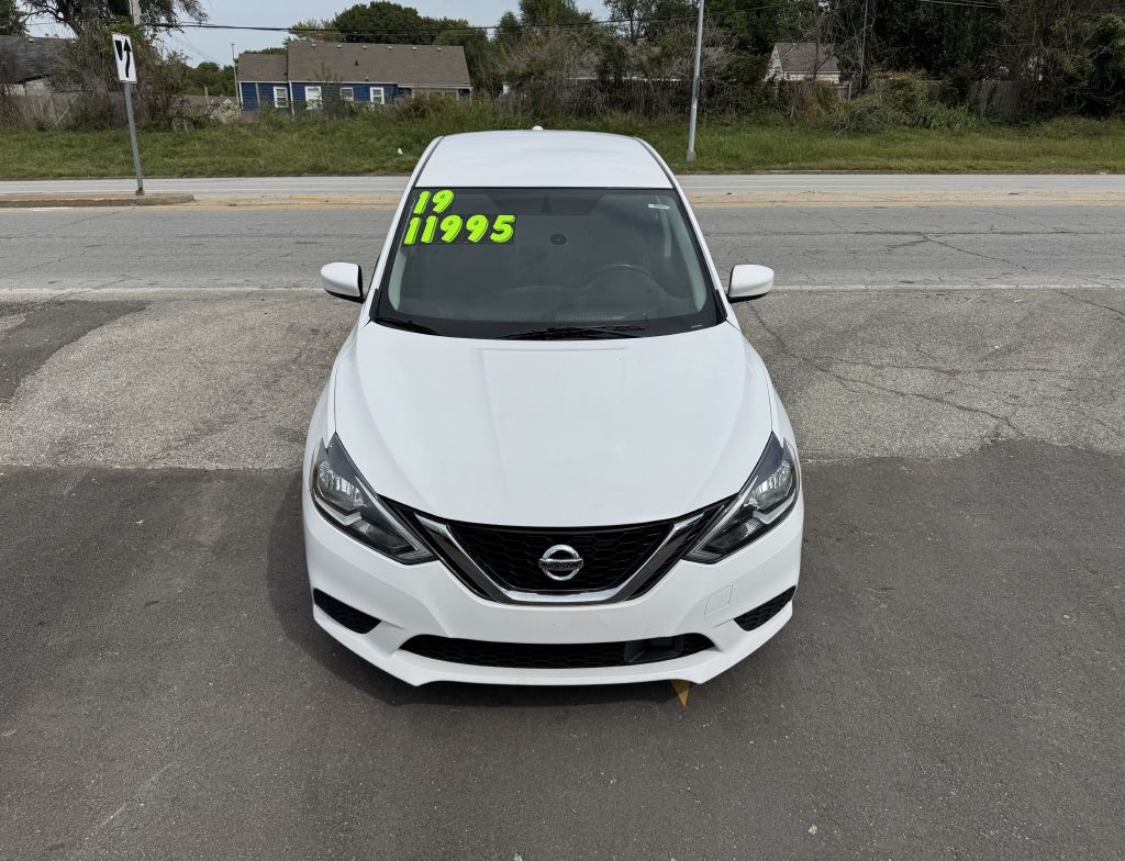 2019 Nissan Sentra SV photo 3