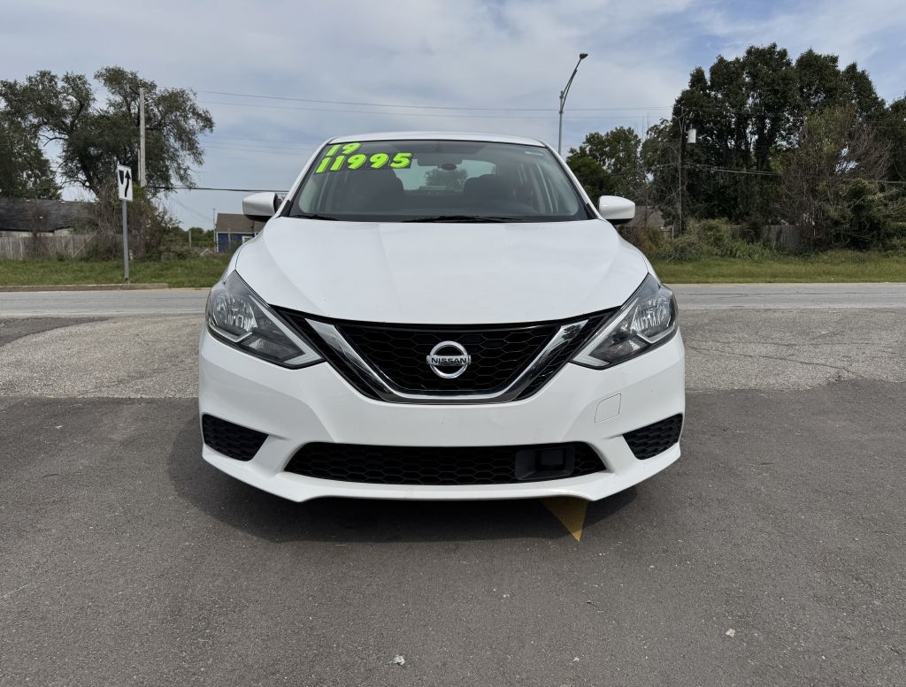 2019 Nissan Sentra SV photo 4