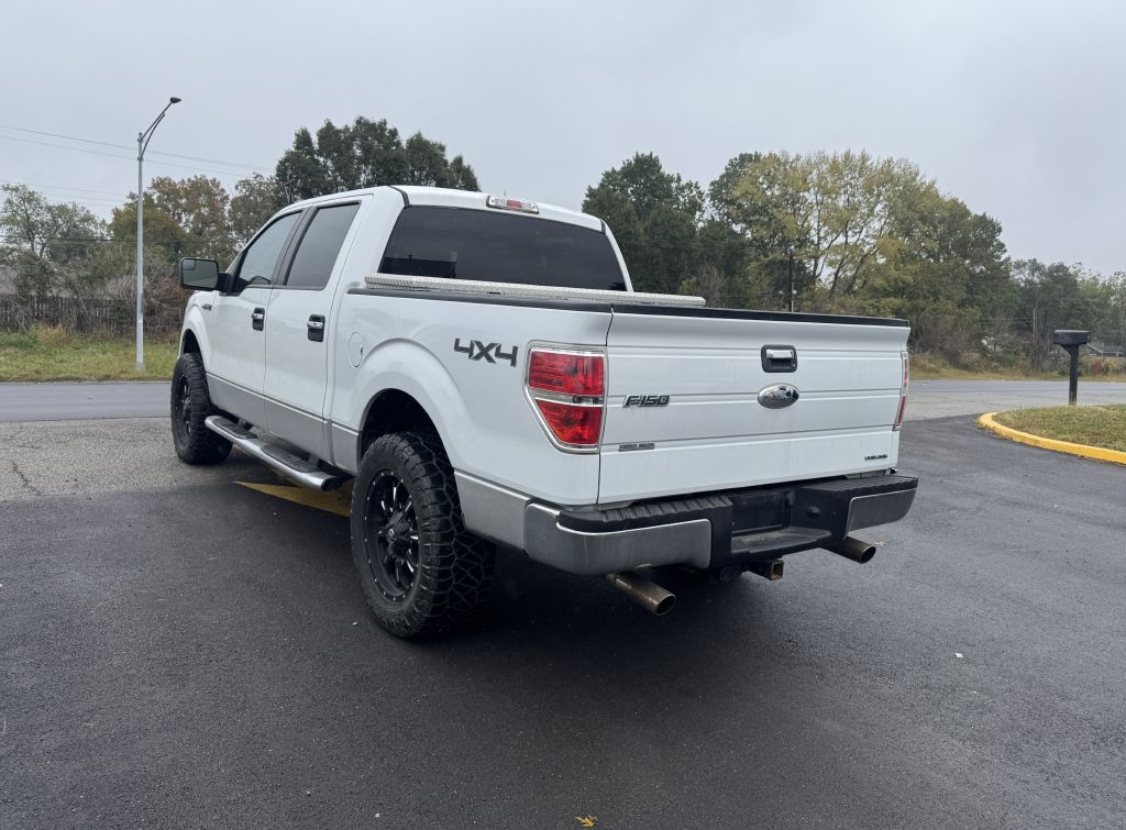 Ford F-150 XL SuperCrew 5.5-ft. Bed 4WD 2012