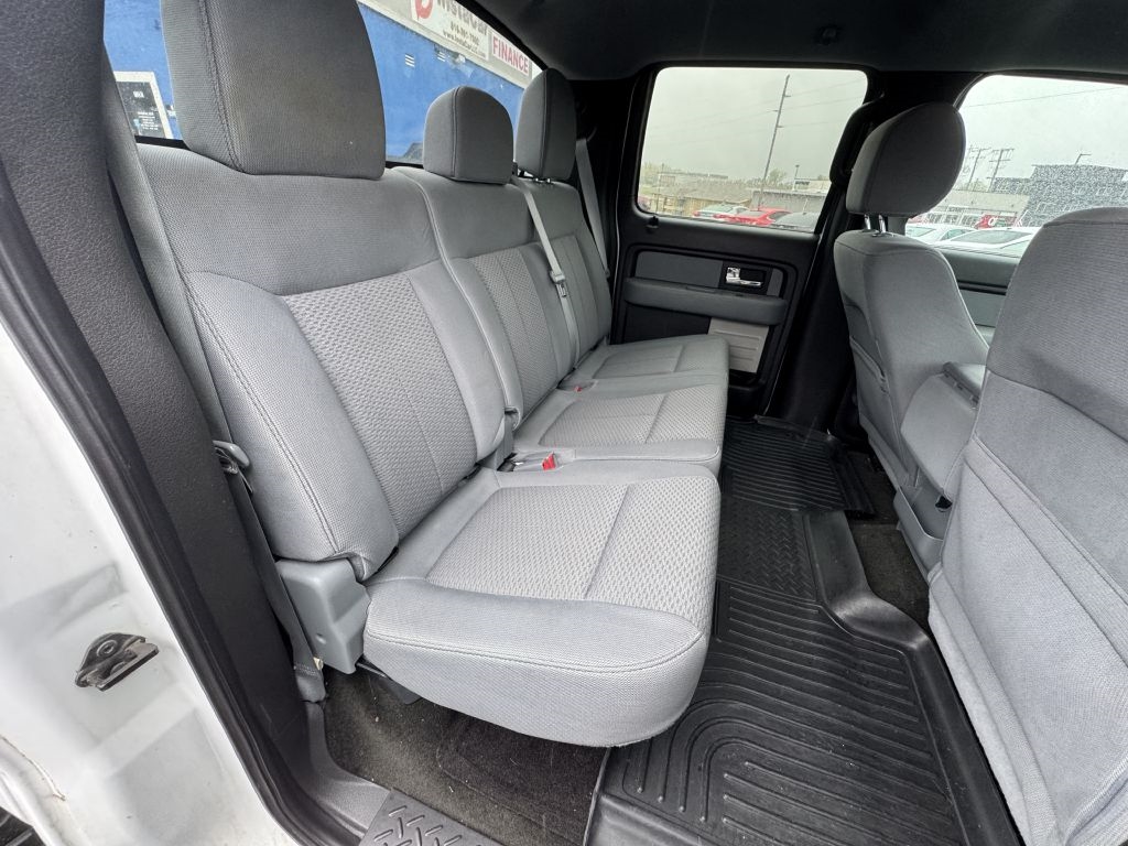 Ford F-150 XL SuperCrew 5.5-ft. Bed 4WD 2012